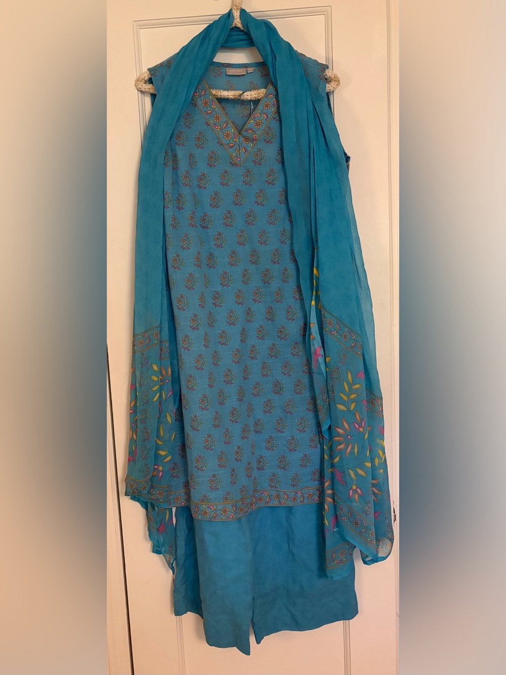 Vintage eshakti Teal Blue Embroidered Salwar Kameez with Floral Dupatta